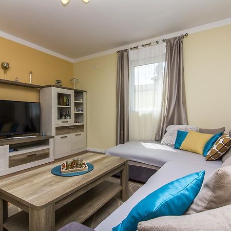 PUY Apartman Maxim 아파트 외부 사진