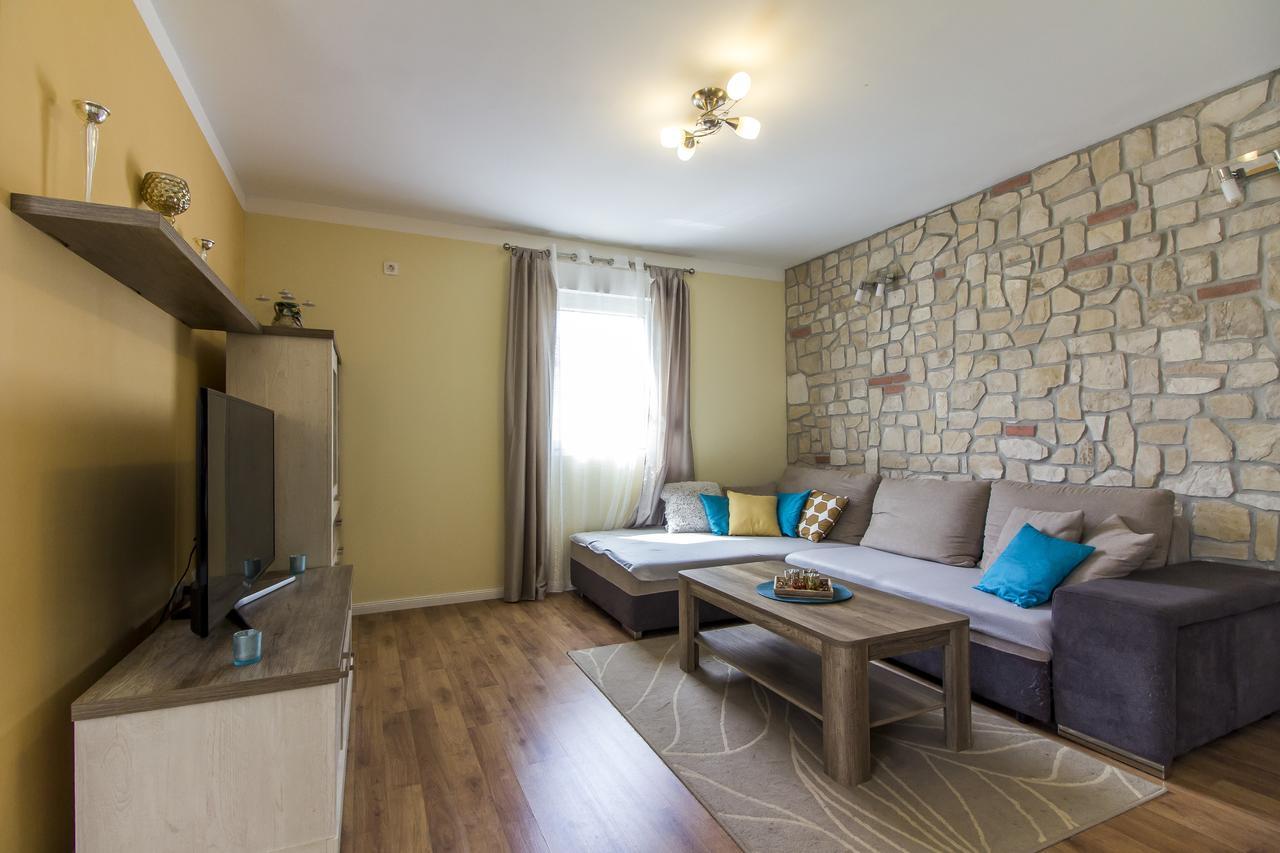 PUY Apartman Maxim 아파트 외부 사진